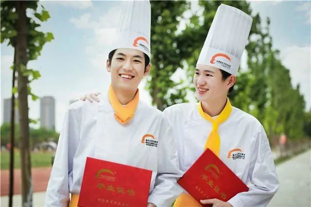 初高中生学习压力大，辍学，想转学学技术，可以转学到临沂新东方吗？